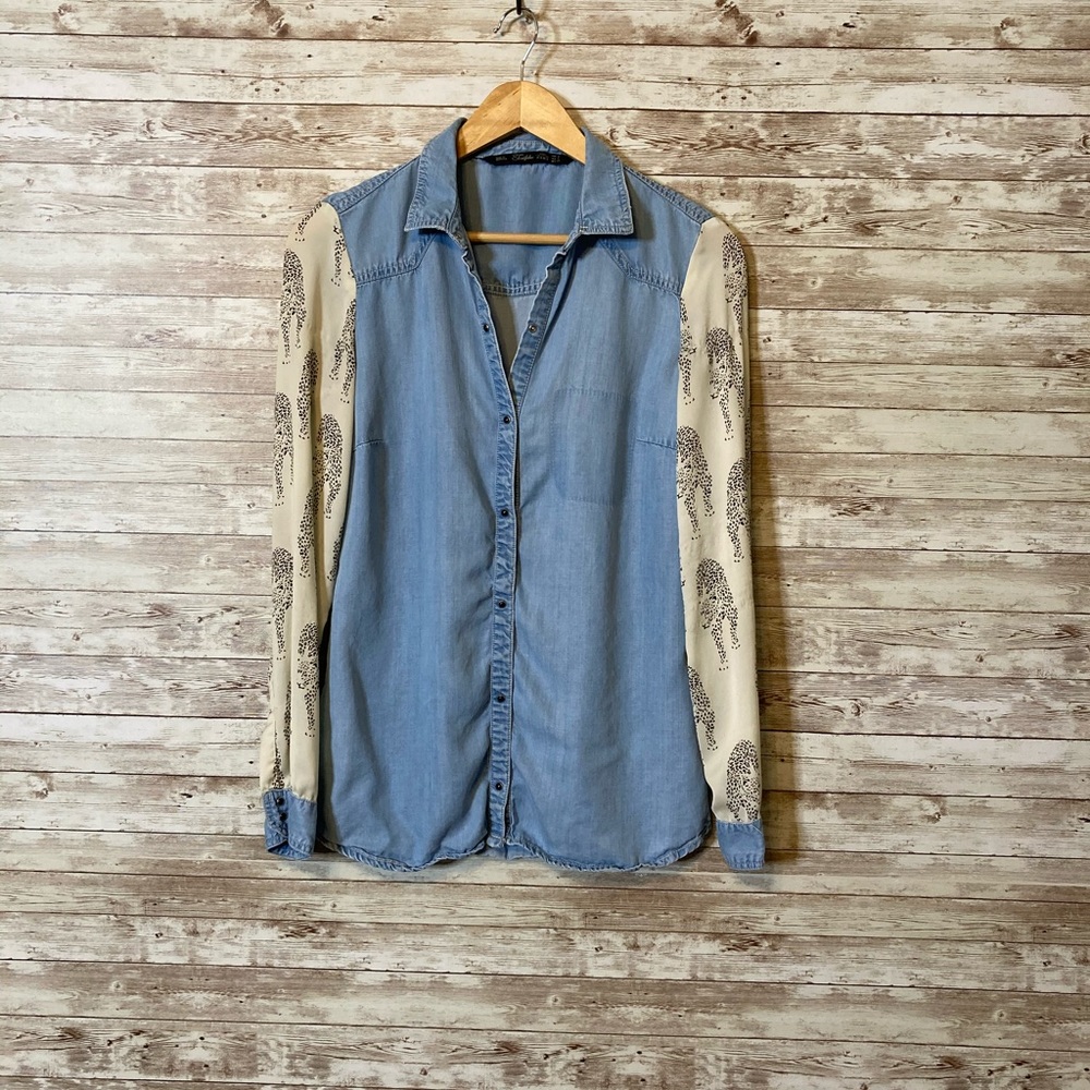 Zara Multi Textile Snap Down Top w/ Cougar Print